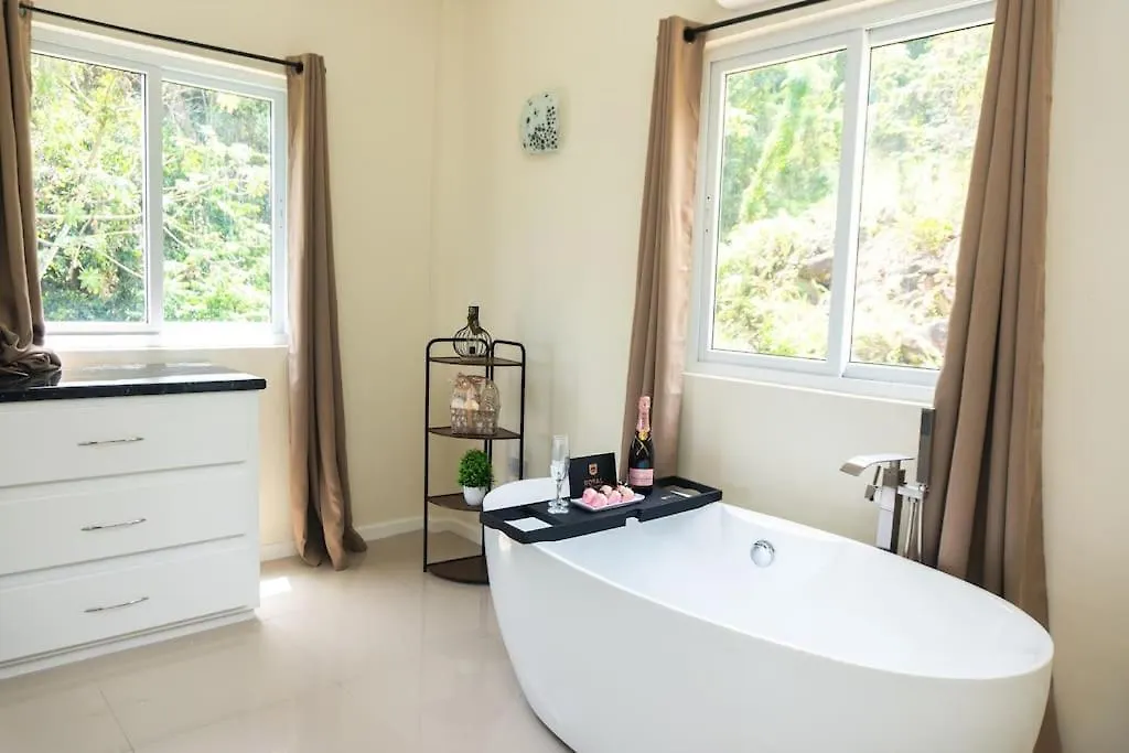 Luxe Jade Diamond Apartment Castries